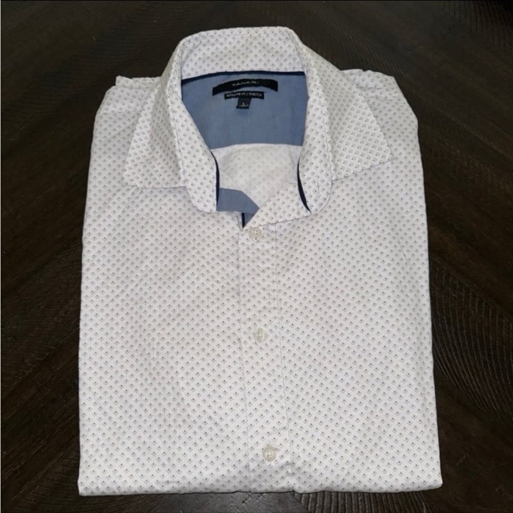 Tahari White Casual Button Down Shirt with Subtle Pattern Large